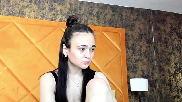 TinyBlair's cam snapshot