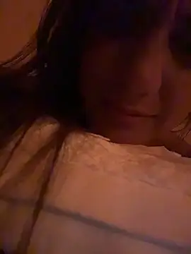 Ninabigtitied's cam snapshot