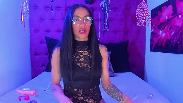 RoxaneBons's cam snapshot