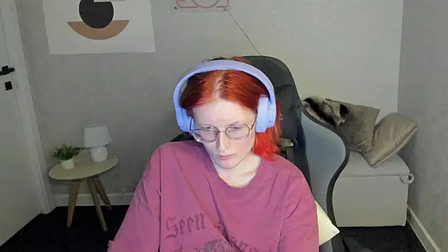 ElizabethHarpper's cam snapshot