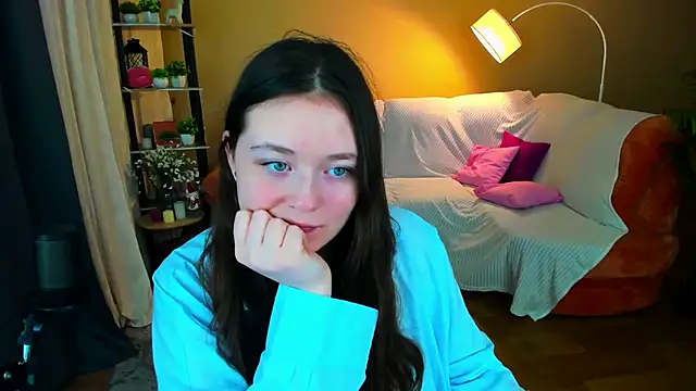 AlluringLookk's cam snapshot