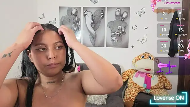 Chloe_02g's cam snapshot