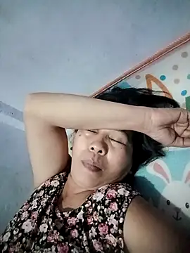 TropicalFlower's cam snapshot