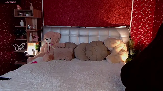 AuroraAksnesss's cam snapshot