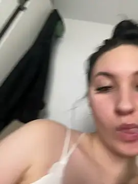 Lucy_doll22's cam snapshot