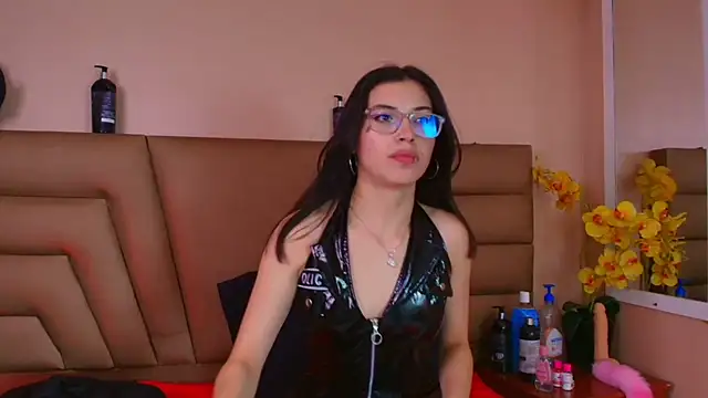 Crimsonsecretts's cam snapshot