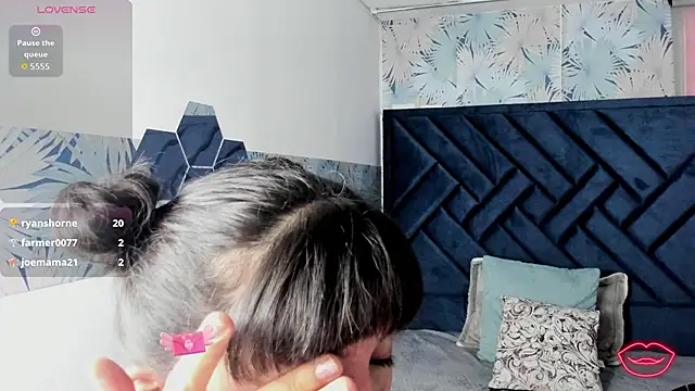 Valery_More__'s cam snapshot