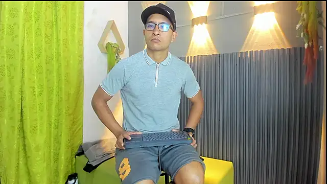 LARRY_VITO live sex cam