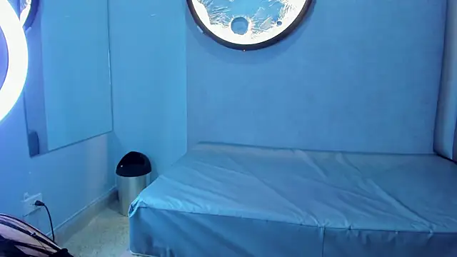 Luna__02's cam snapshot