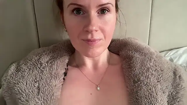 redheadrosie69's cam snapshot