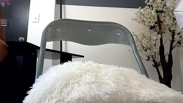 aura_sanders1's cam snapshot