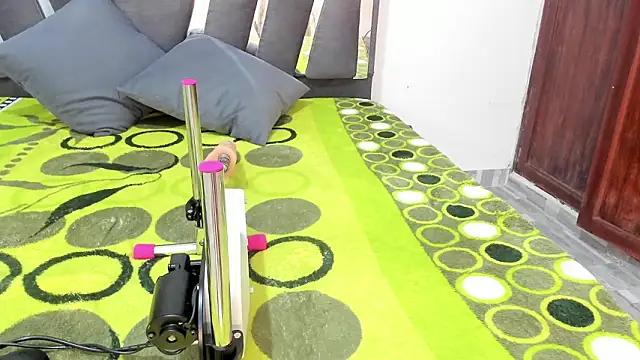 ElleDiamond1's cam snapshot