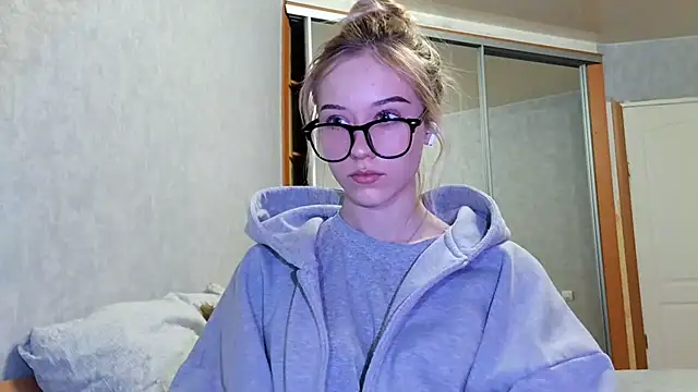 GlidedFill's cam snapshot