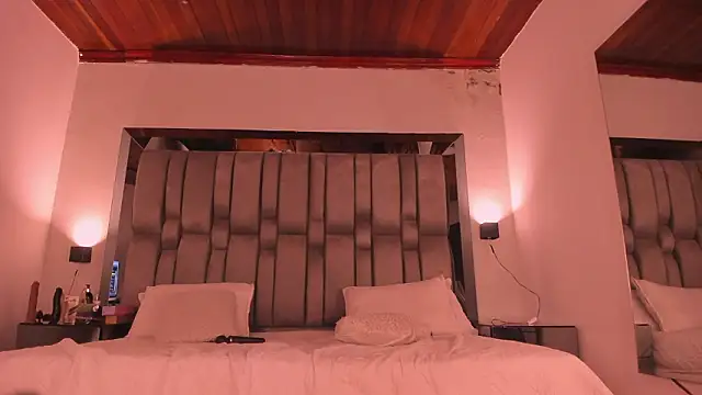 NikkySmiith's cam snapshot