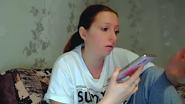 CrystallAngel's cam snapshot