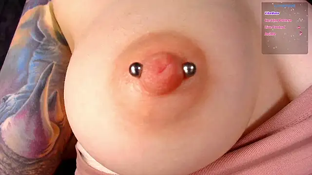 GoodWitch_'s cam snapshot