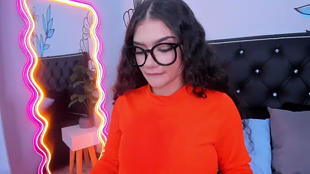 Sweet_Ariadna_'s cam snapshot