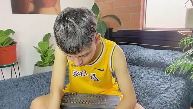 Andy_Belier23's cam snapshot