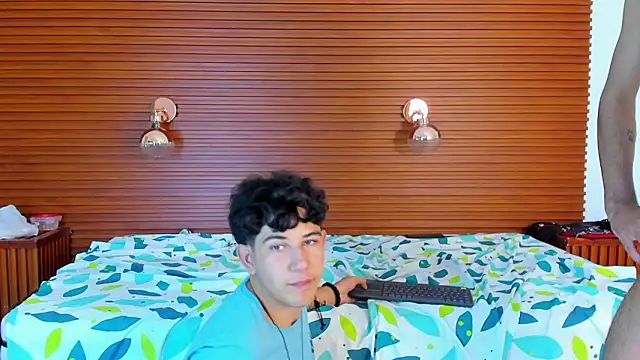 PeakkTwiins's cam snapshot