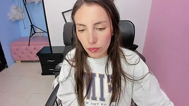 paula_miler1's cam snapshot