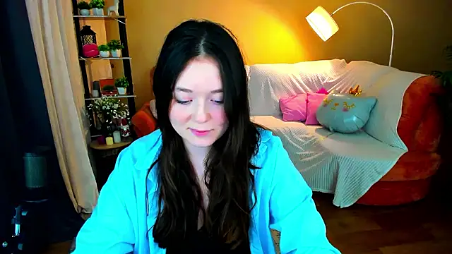 AlluringLookk's cam snapshot