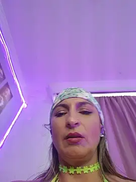 marilyn_love6969's cam snapshot