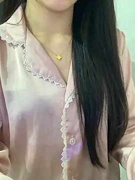 Jonlie18 live sex cam