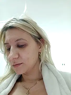 KaylinJan live sex cam