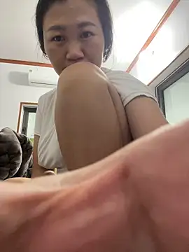 Puka2001 live sex cam