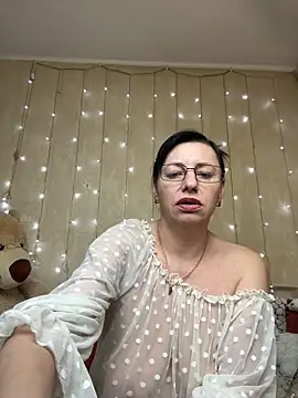 Amberhotqueen live sex cam