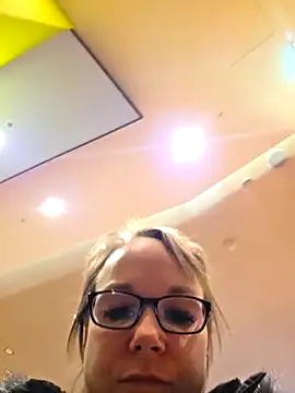 Fuxy-love69 live sex cam