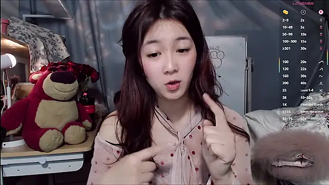 XueLi1902 live sex cam