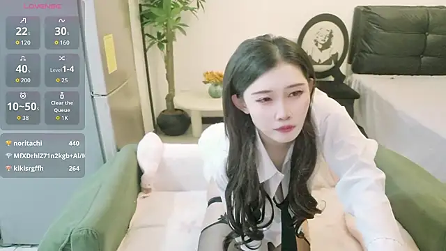 NANA-EET live sex cam