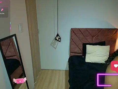 Emily_Dove's cam snapshot