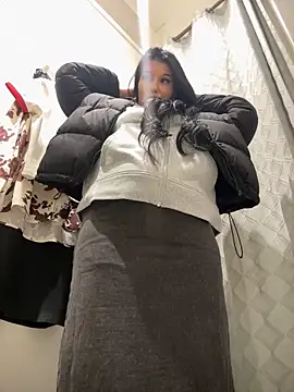 Tisha_Busty live sex cam