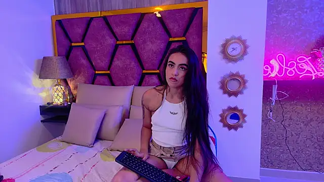 Leslie_Bussh_'s cam snapshot