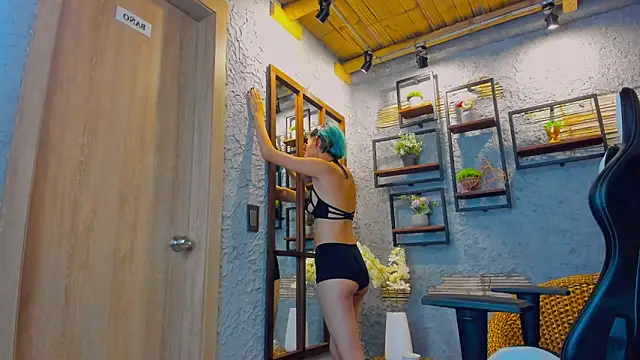 Amy_petitee's cam snapshot