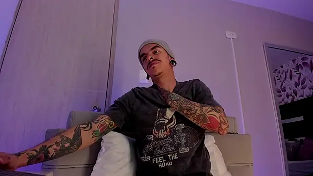 kaletattoo's cam snapshot