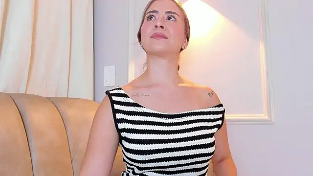 Lia_walton's cam snapshot