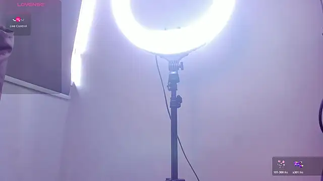 pamela-wells's cam snapshot