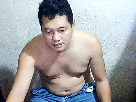 UrAsianGuy90's cam snapshot