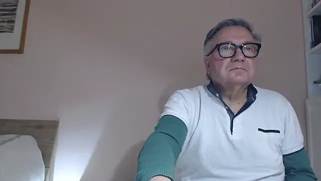 YOU6me's cam snapshot