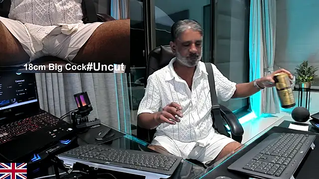 OnlineBossUK's cam snapshot