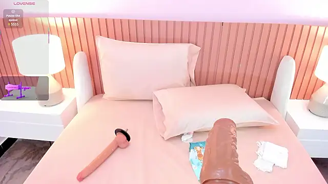 katia_expensive's cam snapshot