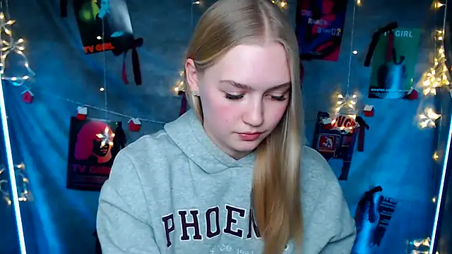 MademoiselleCl's cam snapshot