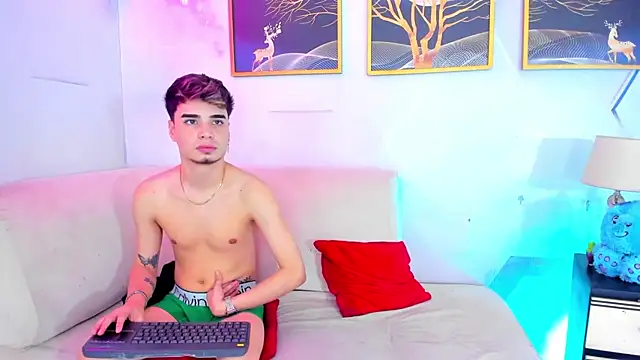 Alex_jeins_at's cam snapshot