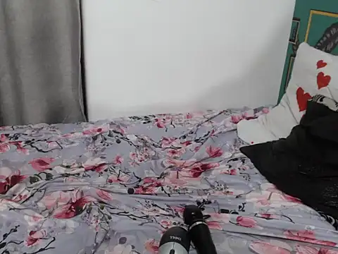 BeautyInBlackX's cam snapshot