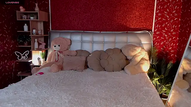 AuroraAksnesss's cam snapshot