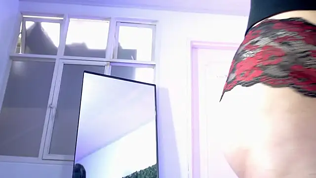 BellaRoux1's cam snapshot