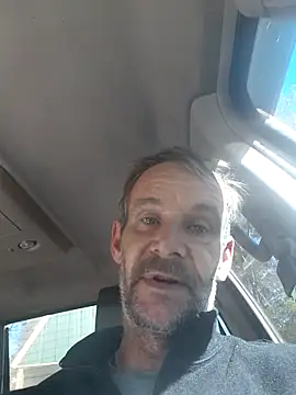 Hungwell1515 live sex cam